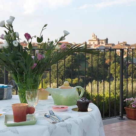 Le Terrazze Di Casa Bonelli Bed & Breakfast Vetralla Exterior foto