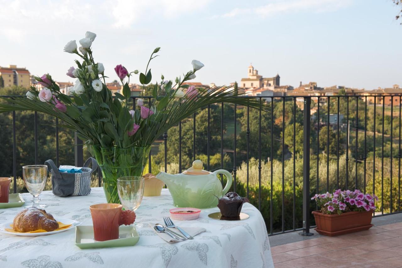 Le Terrazze Di Casa Bonelli Bed & Breakfast Vetralla Exterior foto